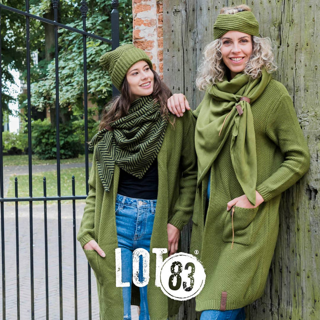 LOT83 Strick-Cardigan Noor in Armygrün