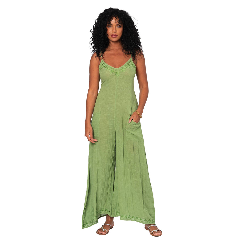 Ärmelloser langer Sommer-Jumpsuit mit V-Ausschnitt von La Mano Boho mit Taschen