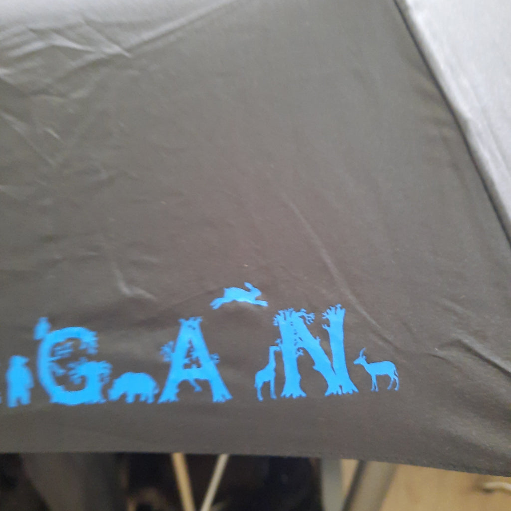 Regenschirm mit Statement