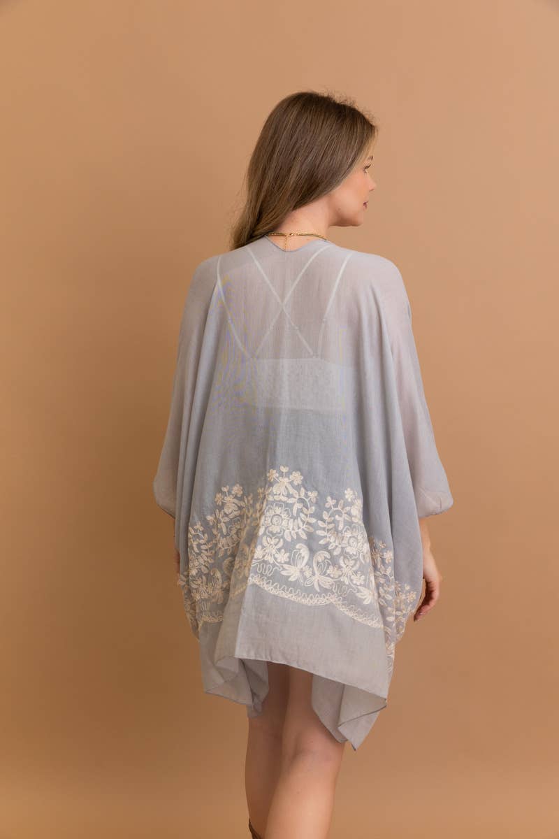 Kimono mit Blumenstickerei im Boho-Chic-Stil | Stitch Detail 🌼