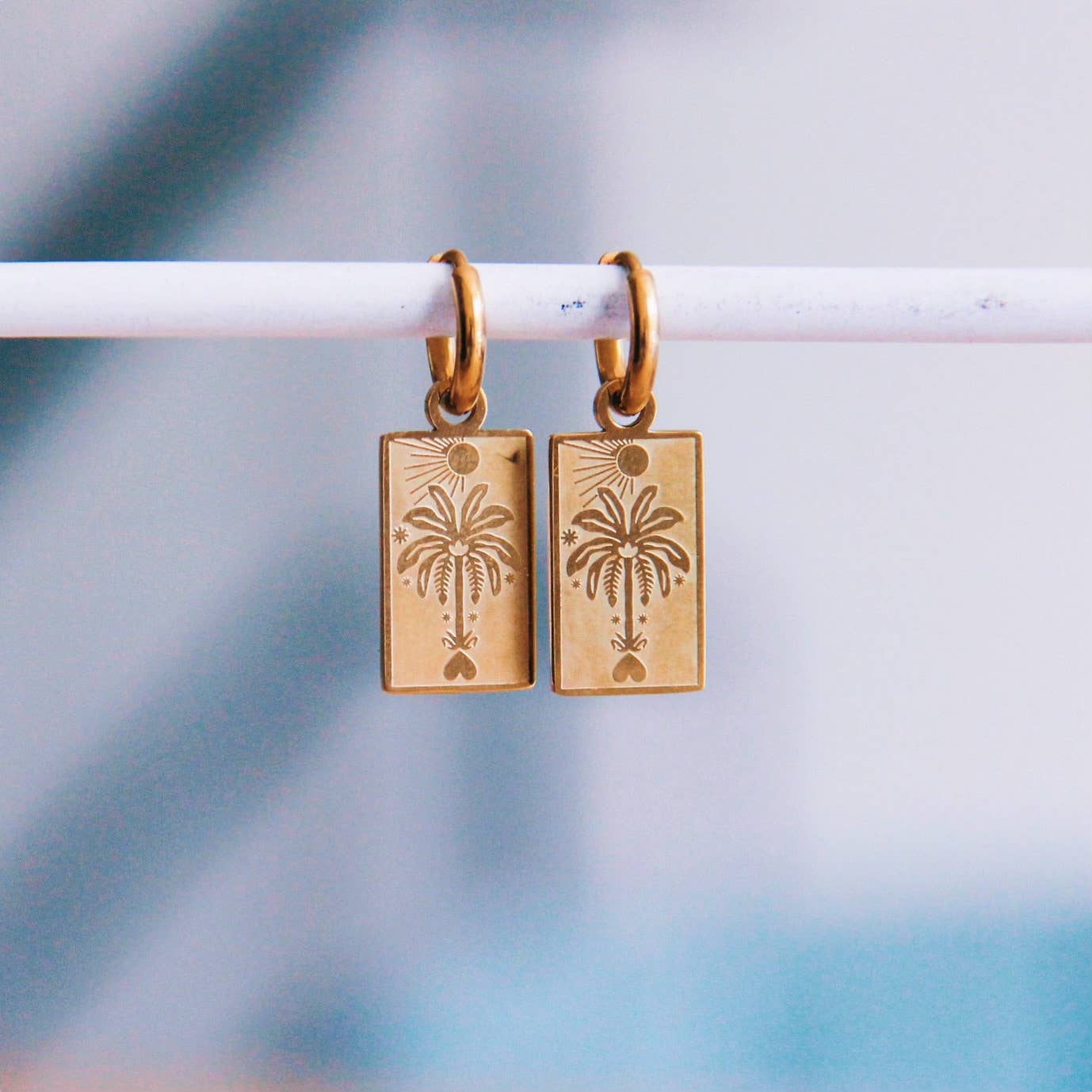 Hoops aus Edelstahl mit Anhänger und Palme - Gold