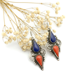 Ohrringe mit Lapislazuli und Koralle