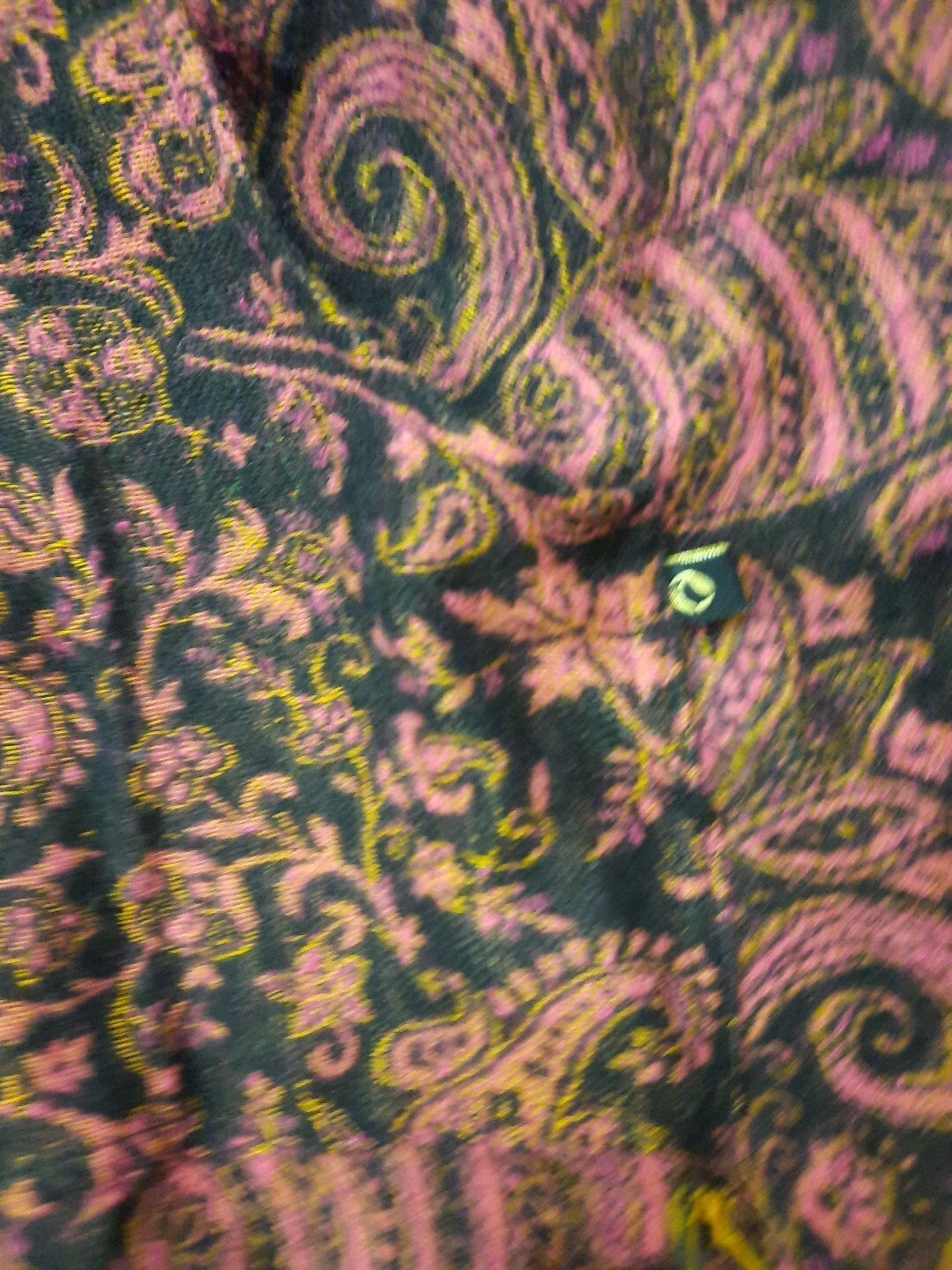 Poncho von Tweedy Clothing Recycling Plastikflaschen Handmade Zipfelmütze 16