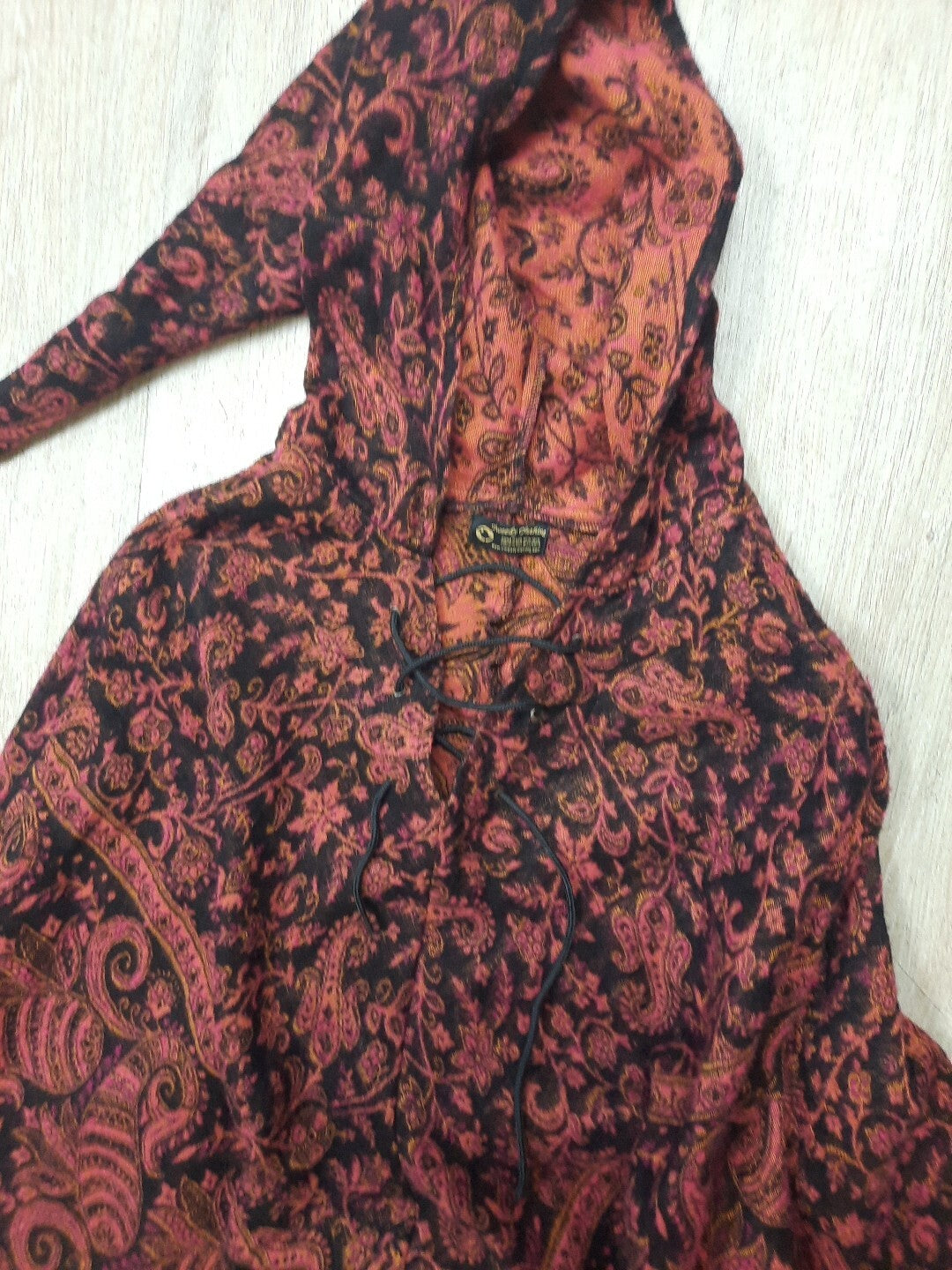 Poncho von Tweedy Clothing Recycling Plastikflaschen Handmade Zipfelmütze 15