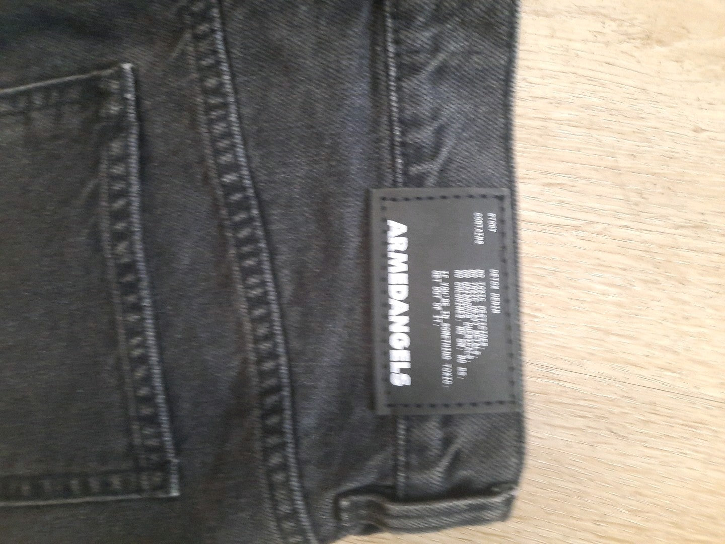 Armedangels DENIM SHORT  aus recycelter Baumwolle Bermuda high waist detoxdenim7