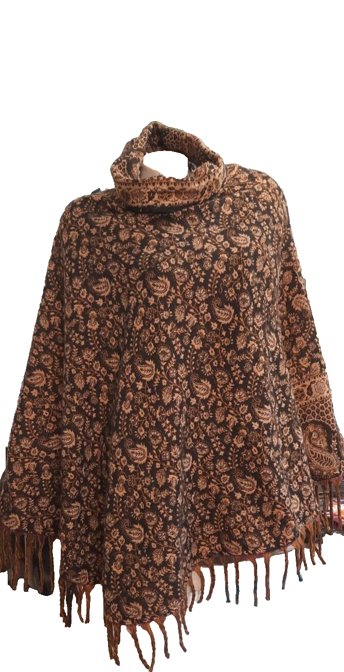 Poncho von Tweedy Clothing Recycling Plastikflaschen Handmade Vegan1