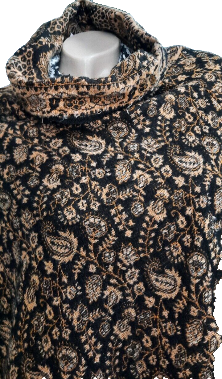 Poncho von Tweedy Clothing Recycling Plastikflaschen Handmade Vegan2