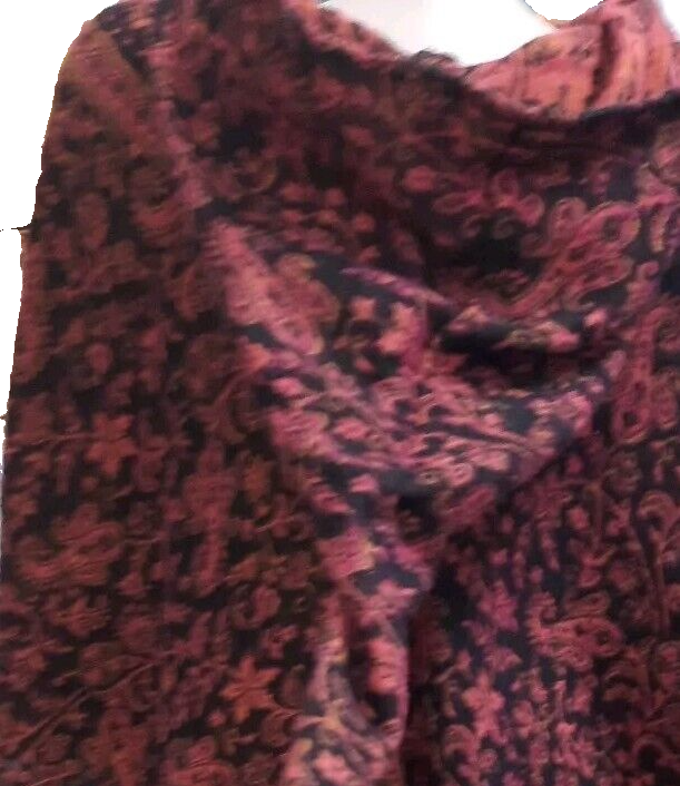 Poncho von Tweedy Clothing Recycling Plastikflaschen Handmade Zipfelmütze 4