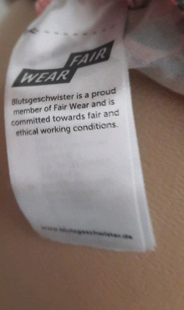 Blutsgeschwister Oberteil Tasse Verspielt 7