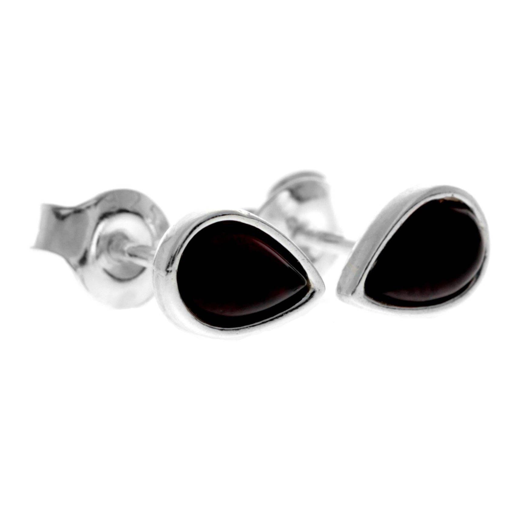 Ohrstecker mit kleinen Birnen aus 925er-Sterlingsilber und echtem baltischem Bernstein — AA013