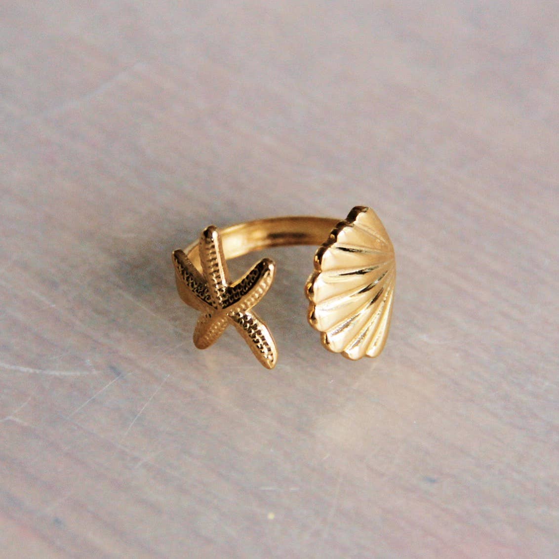 Verstellbarer Ring aus Edelstahl mit Seestern und Schale