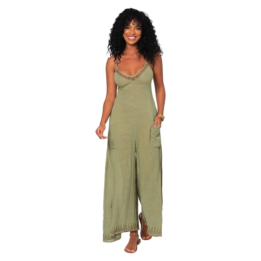 Ärmelloser sommerlicher Jumpsuit mit langen Beinen