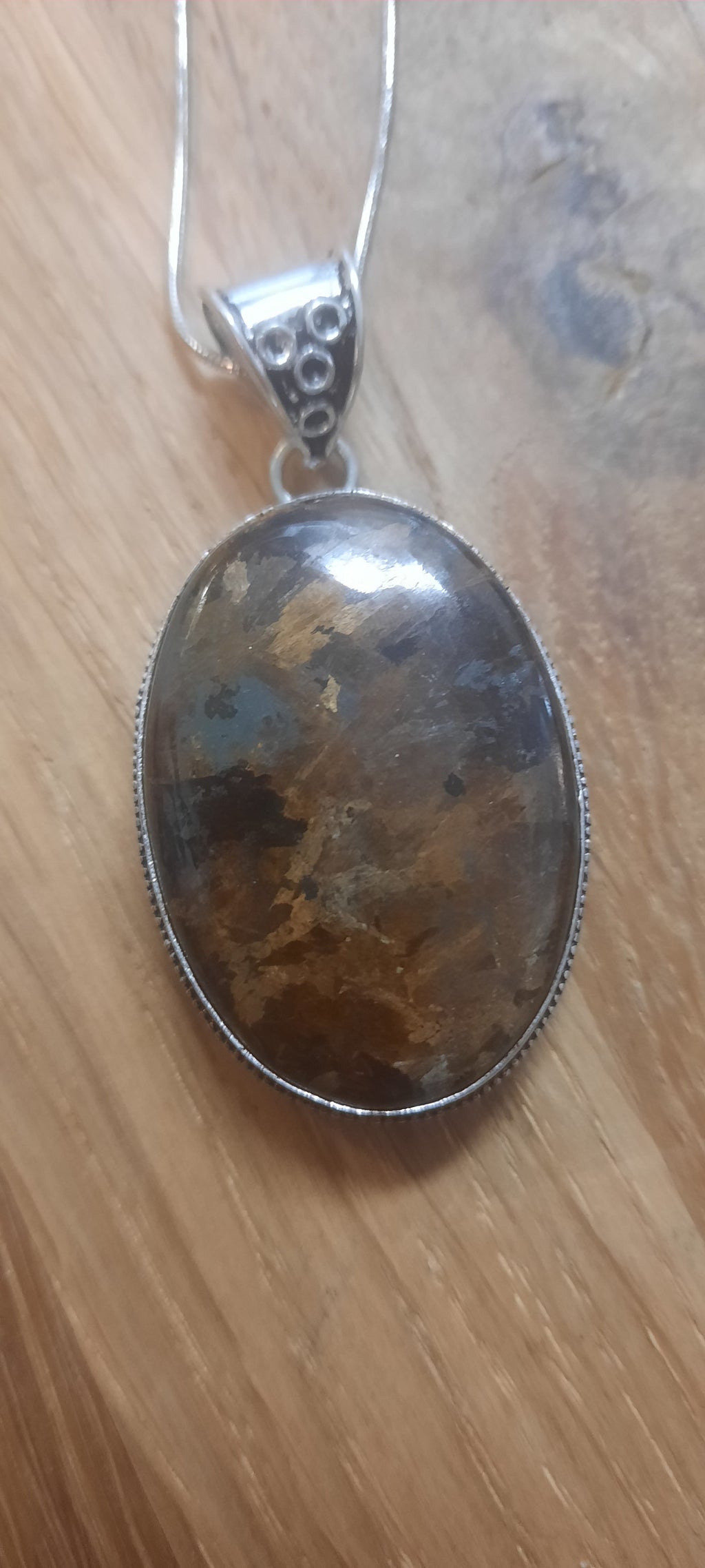 Bronzitstein-Kette mit Anhänger