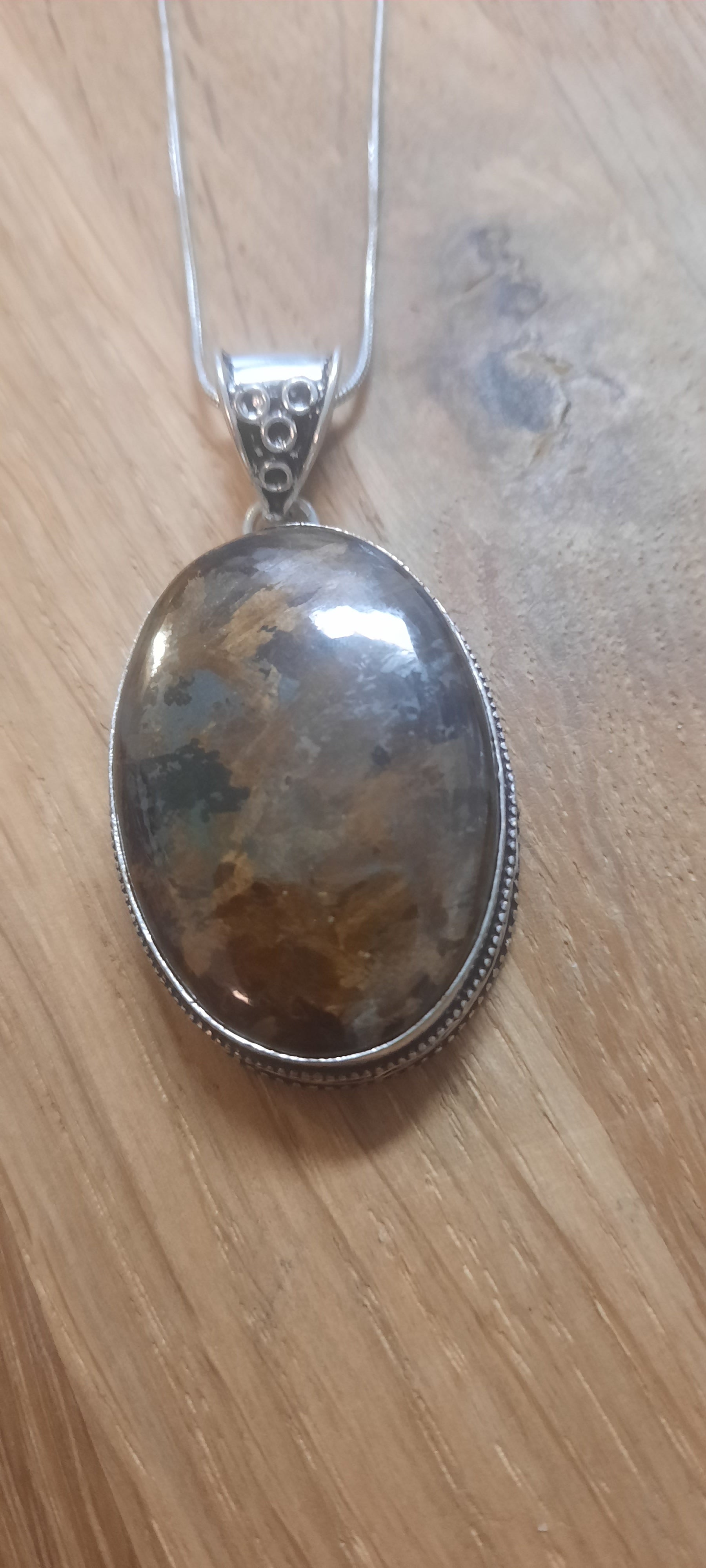 Bronzitstein-Kette mit Anhänger