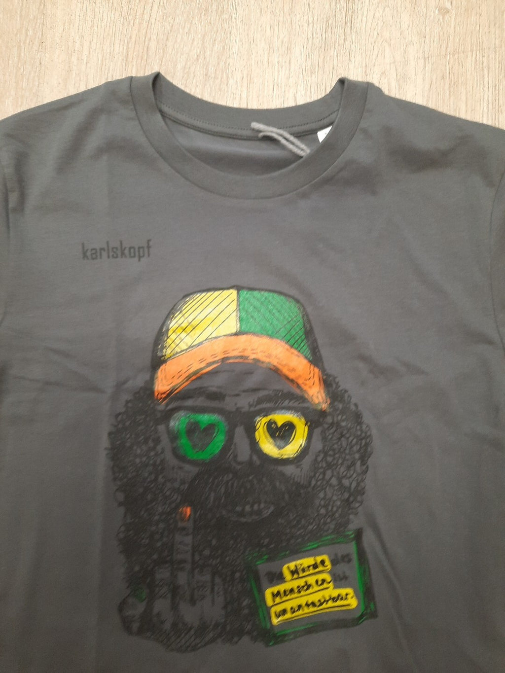 karlskopf T shirt | 100% organic cotton Die Würde des Menschen ist Unantastbar