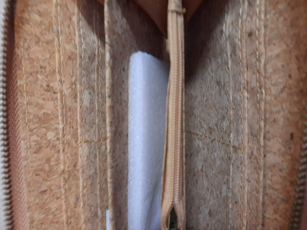 Meninas Bonitas Cork Frida Geldbörse mit Reißverschluss aus Kork