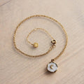Feine Edelstahlkette mit Mond - Perle/Gold